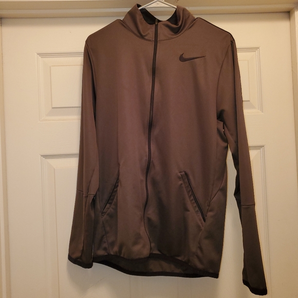 Nike Training Jacket - Picture 3 of 6